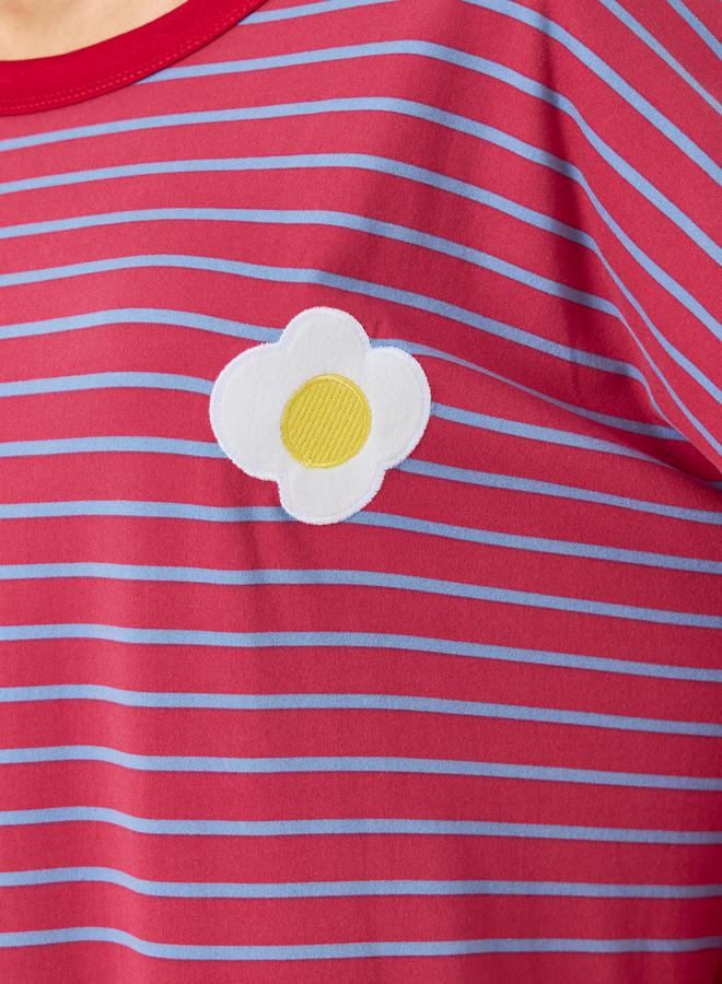 ستايلي قميص نوم مخطط بأكمام طويلة ومزخرف بزهور - Image 4